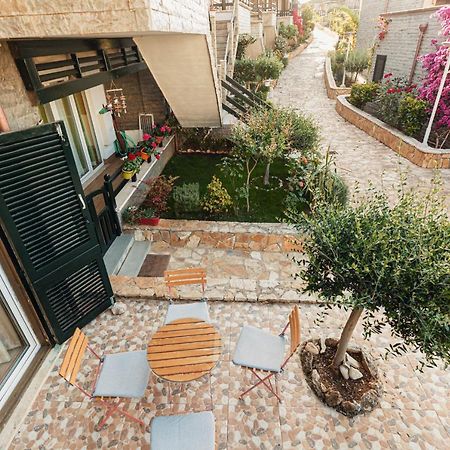 Villa Amos At Aquamarine Residence Vlorë Extérieur photo