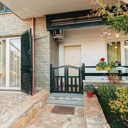 Villa Amos At Aquamarine Residence Vlorë Extérieur photo