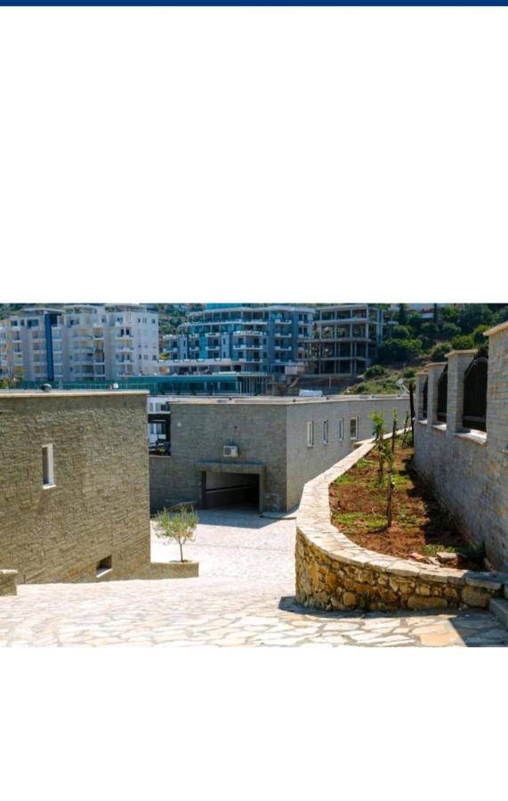 Villa Amos At Aquamarine Residence Vlorë Extérieur photo