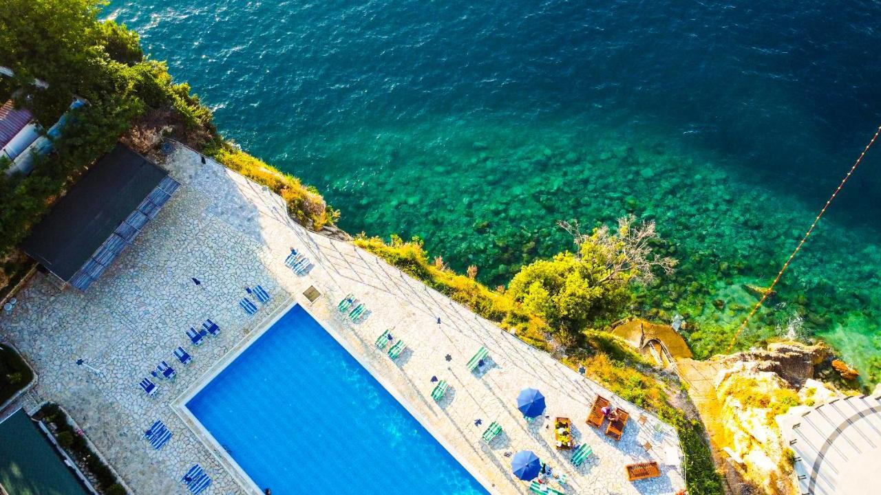 Villa Amos At Aquamarine Residence Vlorë Extérieur photo
