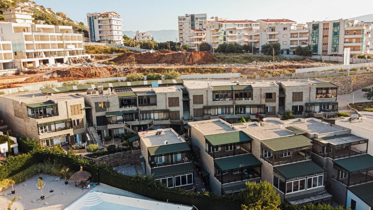 Villa Amos At Aquamarine Residence Vlorë Extérieur photo
