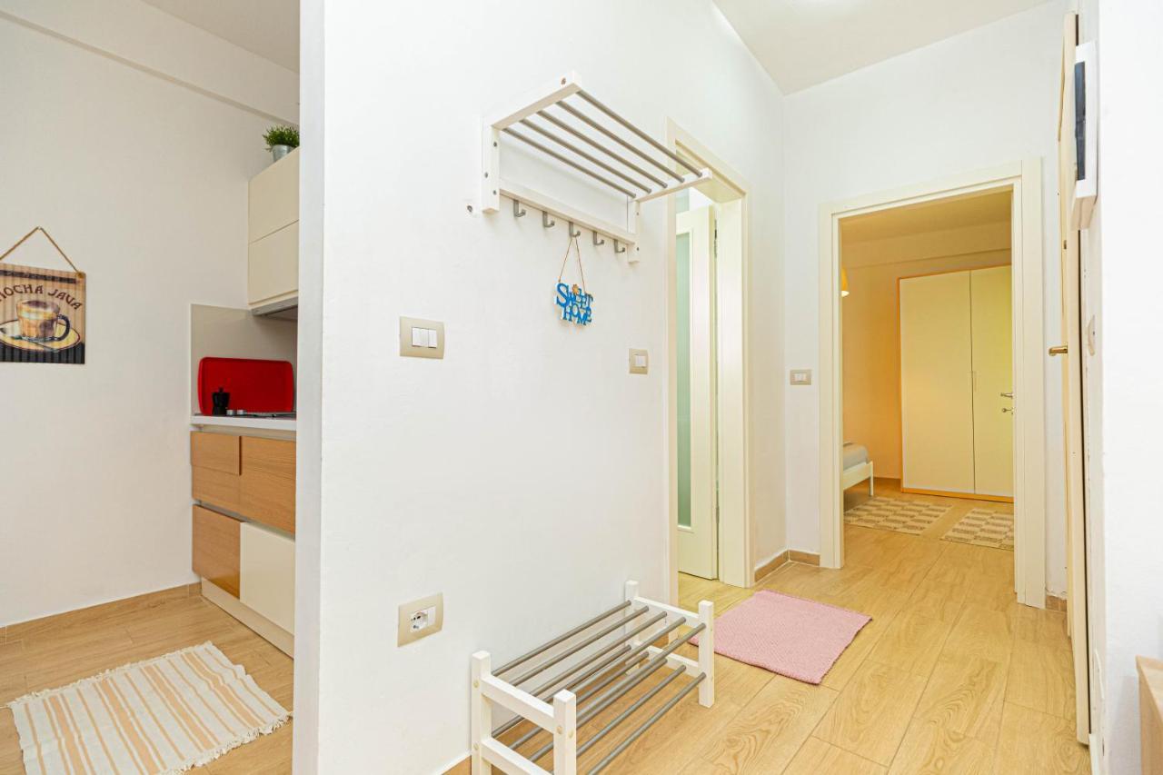 Villa Amos At Aquamarine Residence Vlorë Extérieur photo