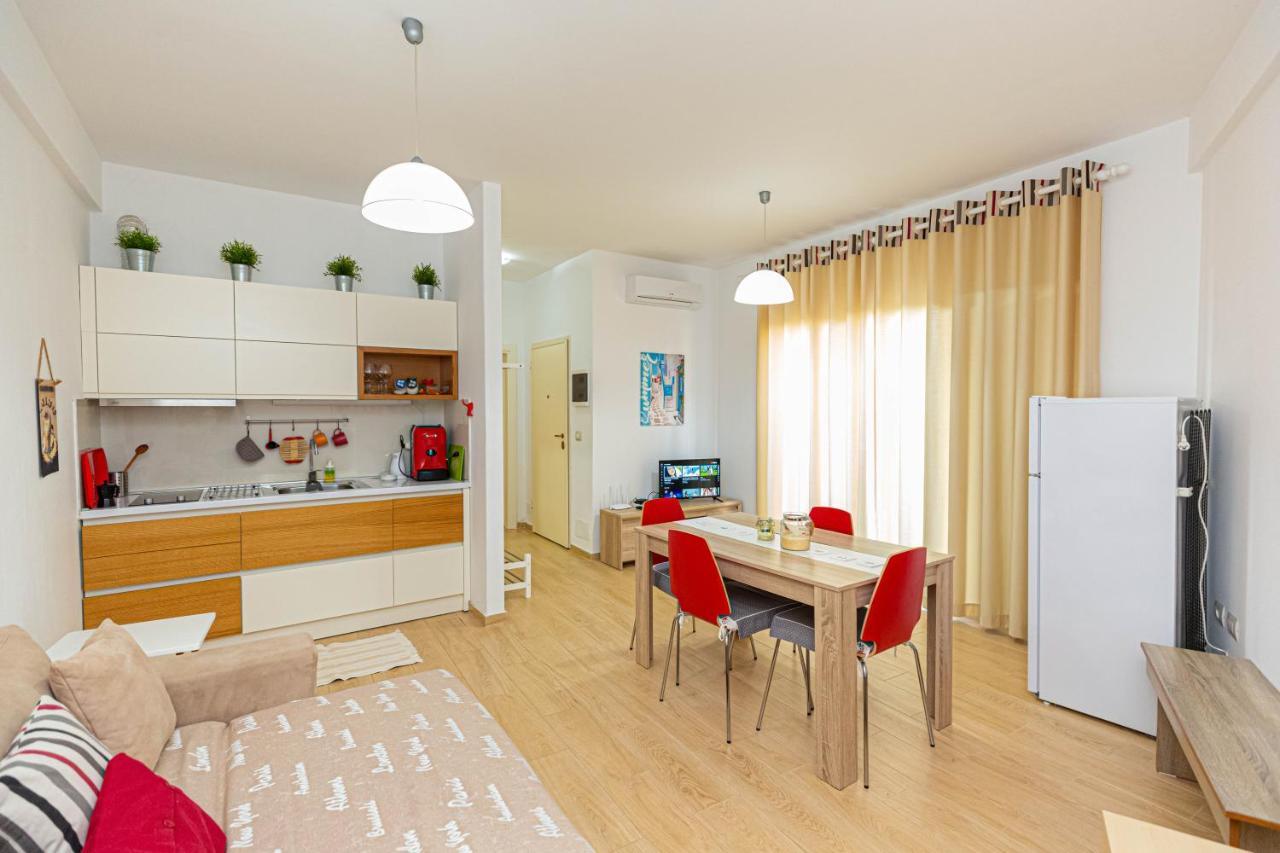 Villa Amos At Aquamarine Residence Vlorë Extérieur photo